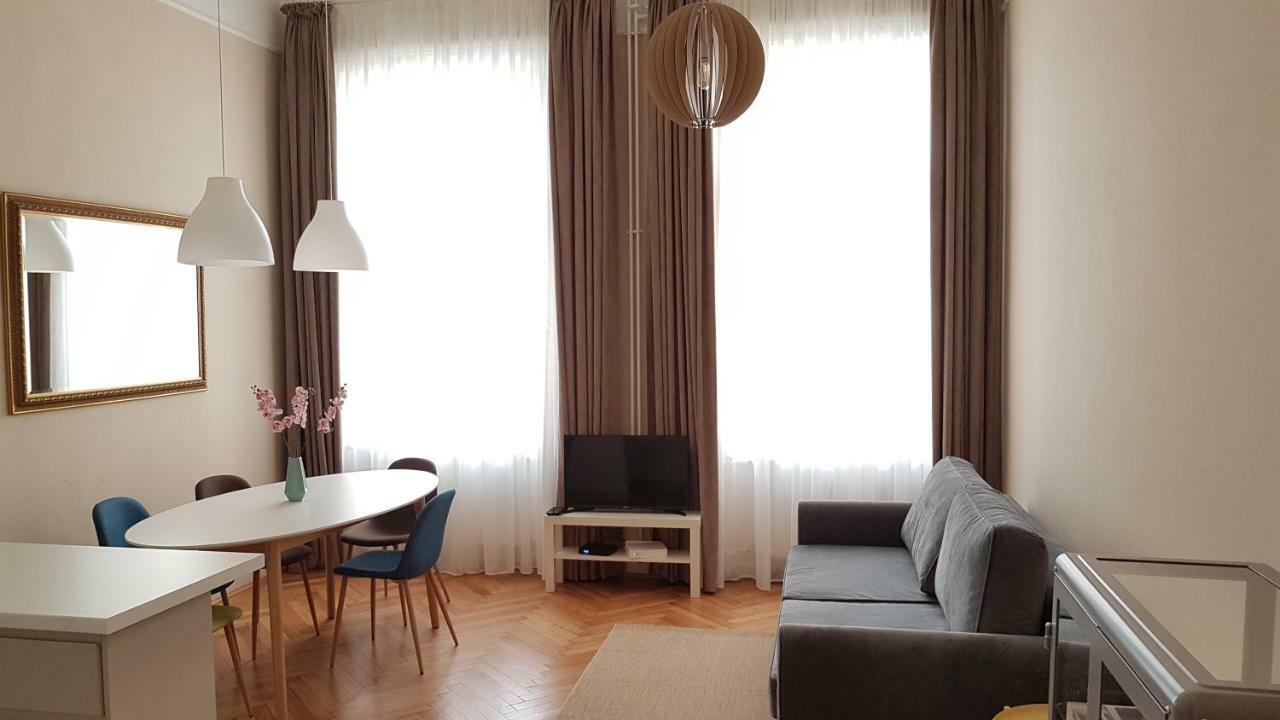 Cbs Apartments Budapest Bagian luar foto