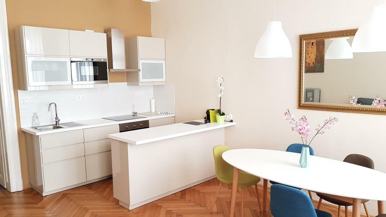 Cbs Apartments Budapest Bagian luar foto